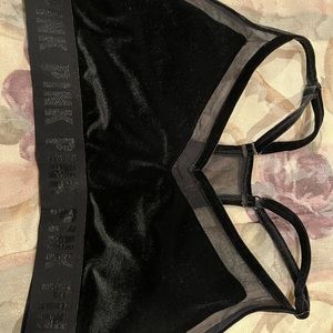 Pink sports bra size large